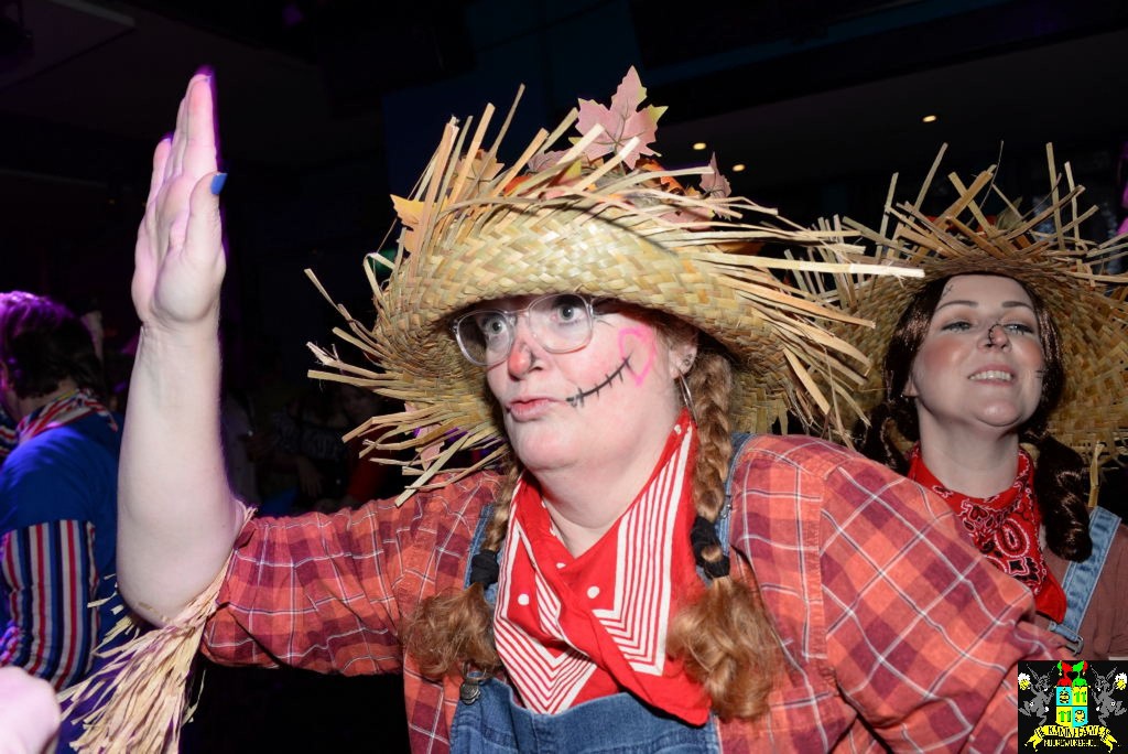 ../Images/Carnavals maandagavond in VdG 437.jpg